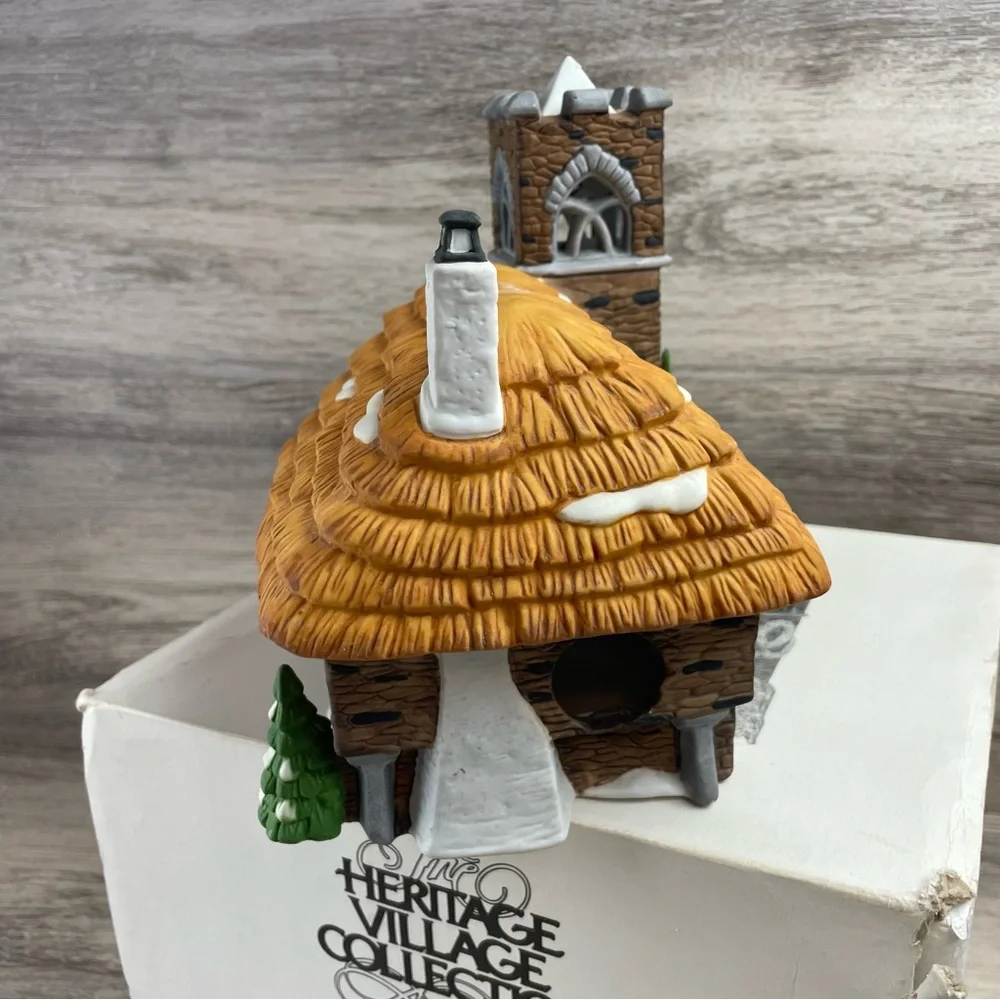 Vintage 1988 Dept. 56 Dickens Village Series Ivy Glen Church Light/Box.
